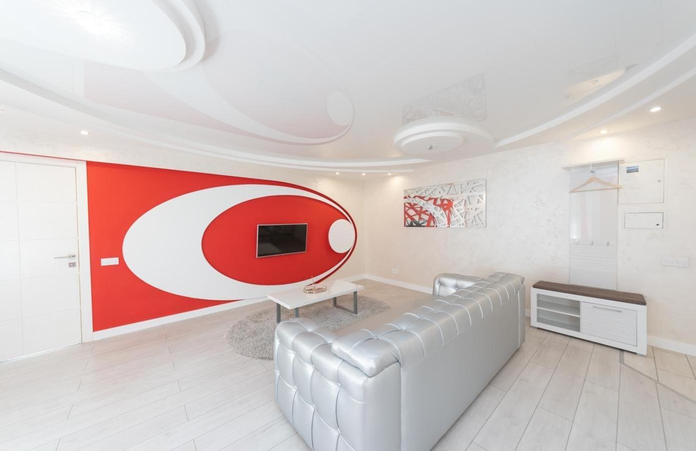 Flat24 On Lesi Ukrainki 3 Lejlighed Kiev Eksteriør billede